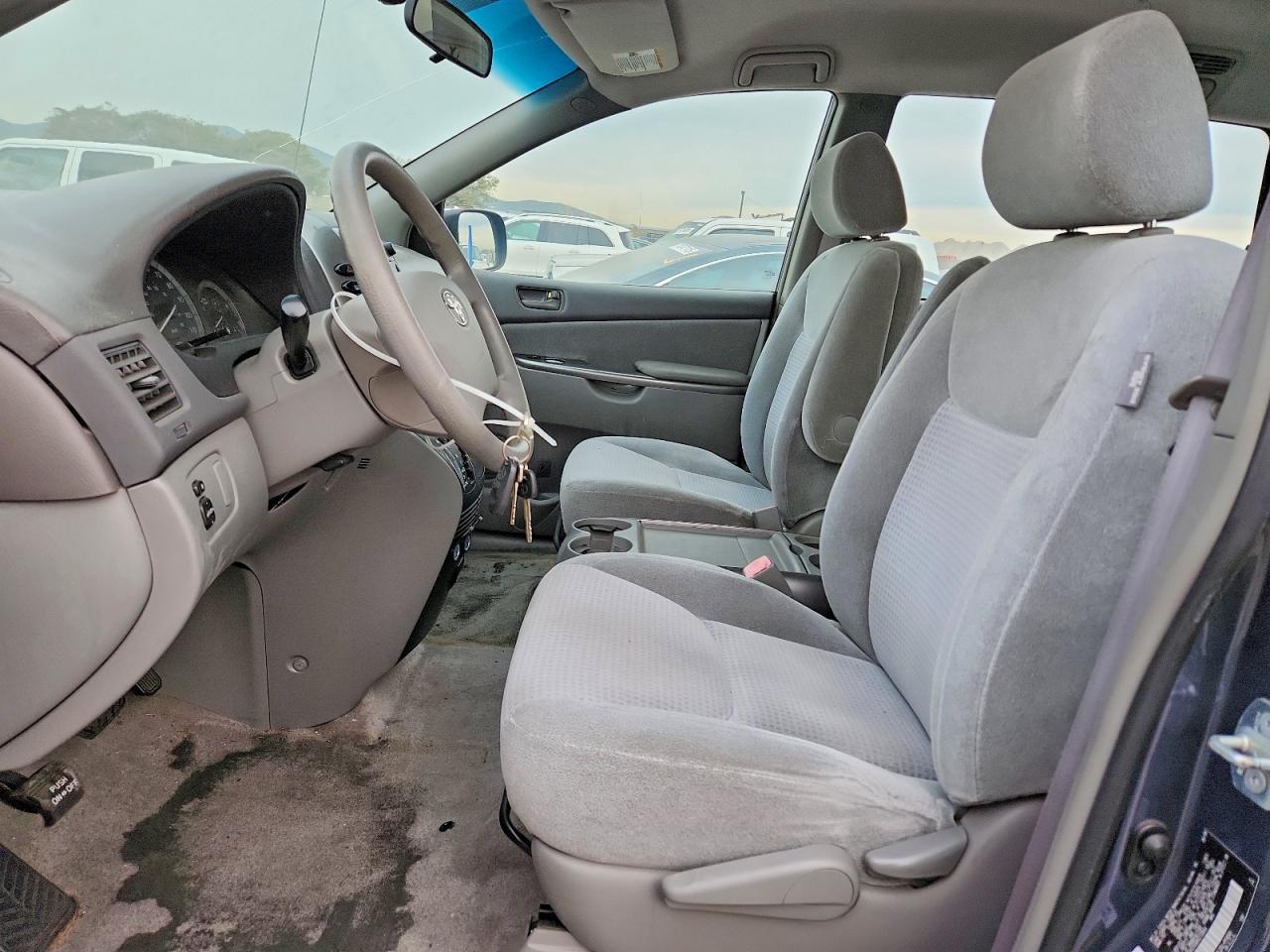 2008 Toyota Sienna ce
