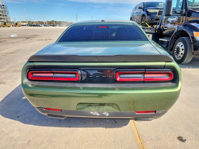 2022 Dodge Challenger sxt
