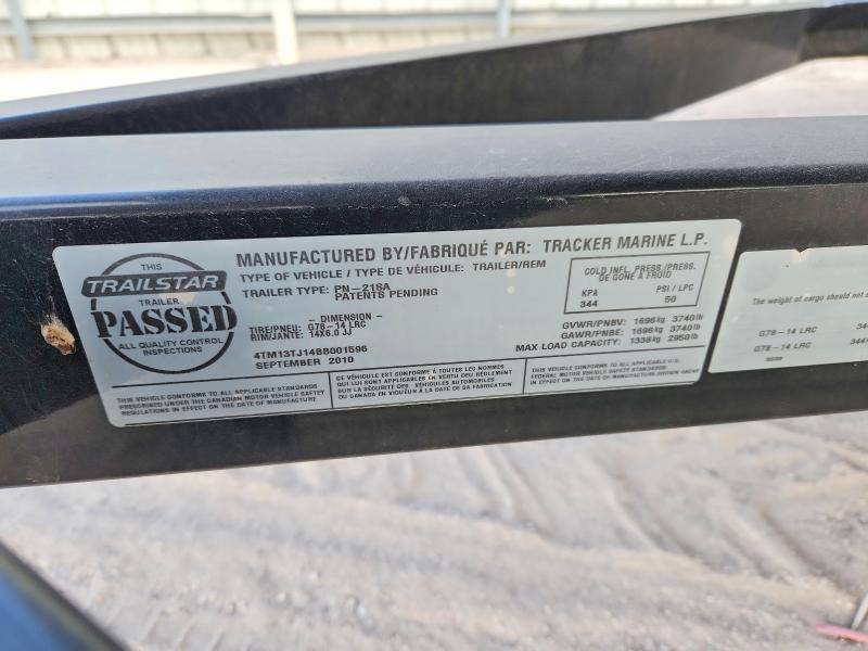 2011 Sun Tracker Pontoon Boat