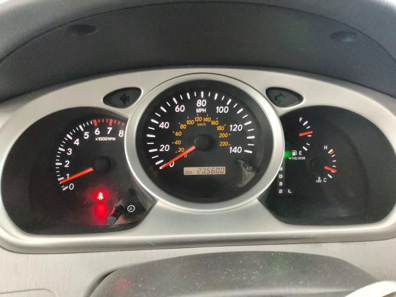 2004 Toyota Highlander Base