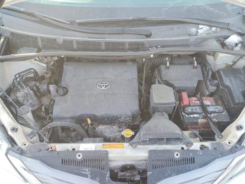 2016 Toyota Sienna xle