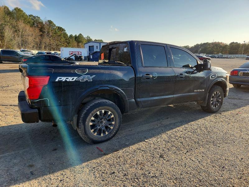 2017 Nissan Titan sv