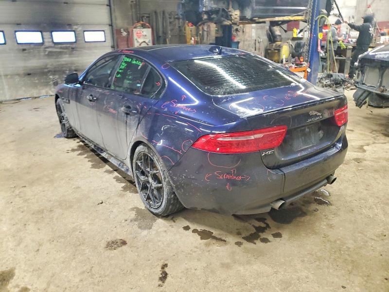 2017 Jaguar Xe R-sport