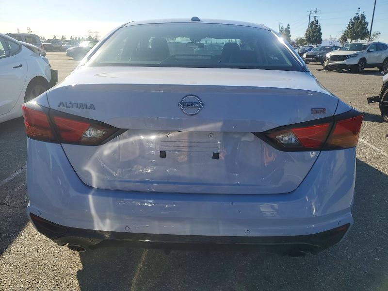 2024 Nissan Altima sr