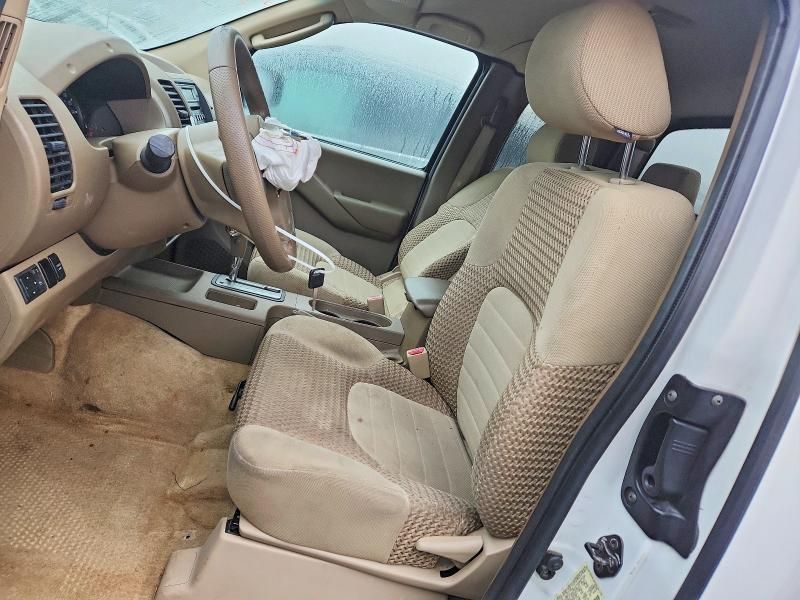 2005 Nissan Frontier King cab le