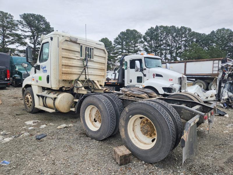 2018 Freightliner Cascadia 125 Semi Truck