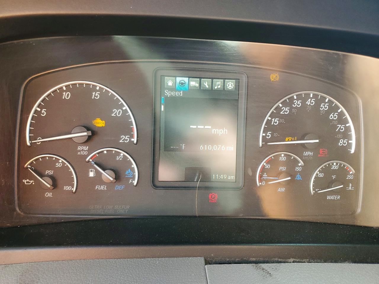 2020 Freightliner Cascadia 126 Semi Truck