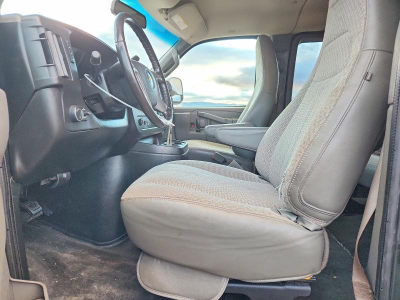 2017 Chevrolet Express G3500 lt