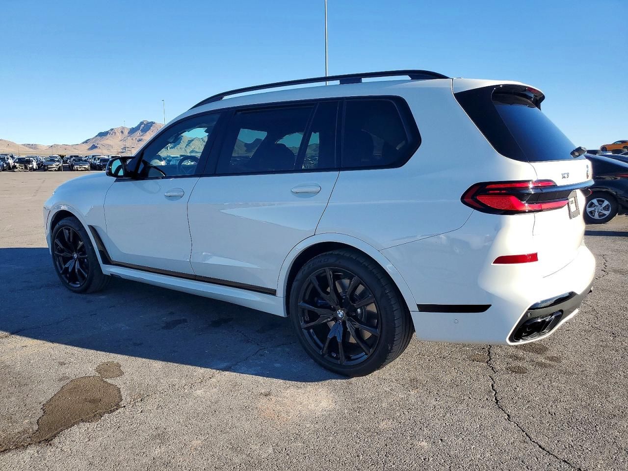 2024 BMW X7 M60i