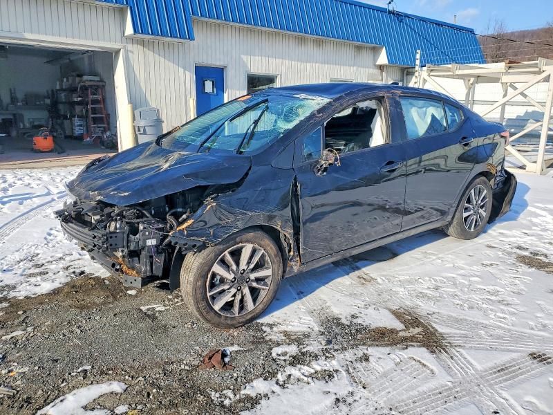 2025 Nissan Versa sv