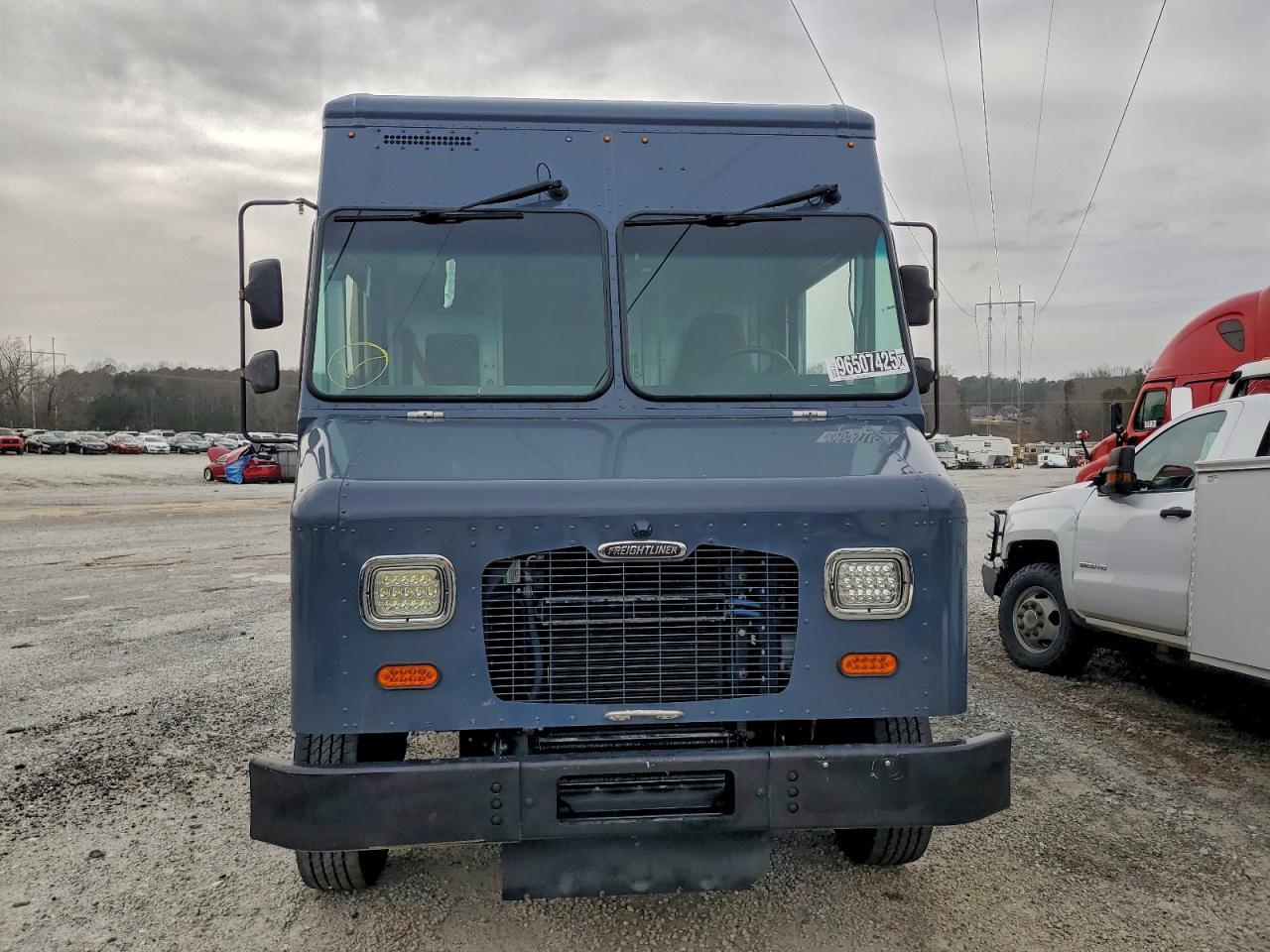 2020 Freightliner MT45G Delivery Truck
