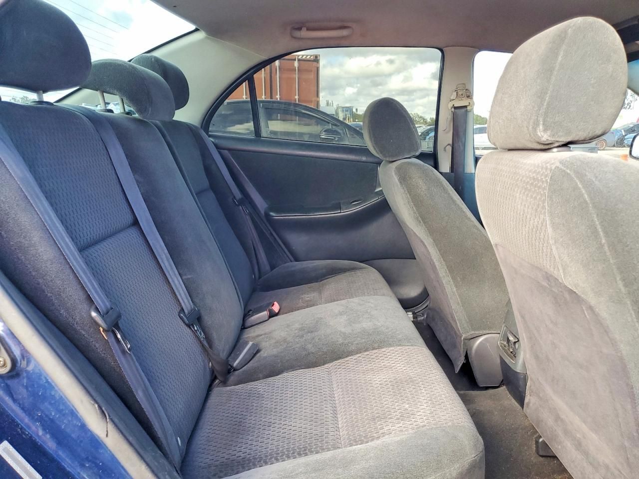 2005 Toyota Corolla ce