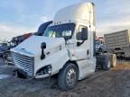 2015 Freightliner Cascadia Semi Truck