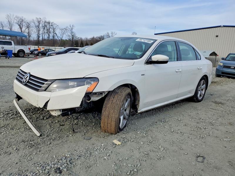 2015 Volkswagen Passat s