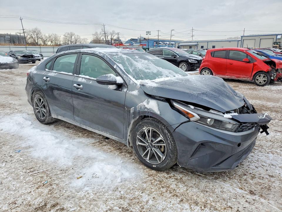 2023 KIA Forte lxs
