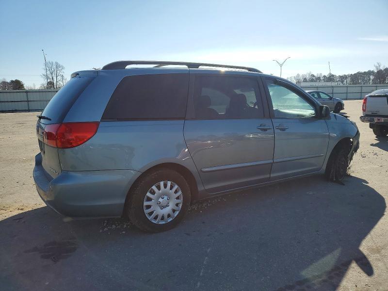 2006 Toyota Sienna le 7 Passenger