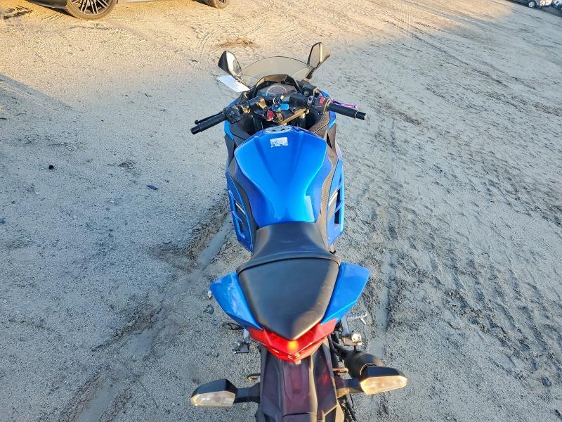 2017 Kawasaki Ex300 b