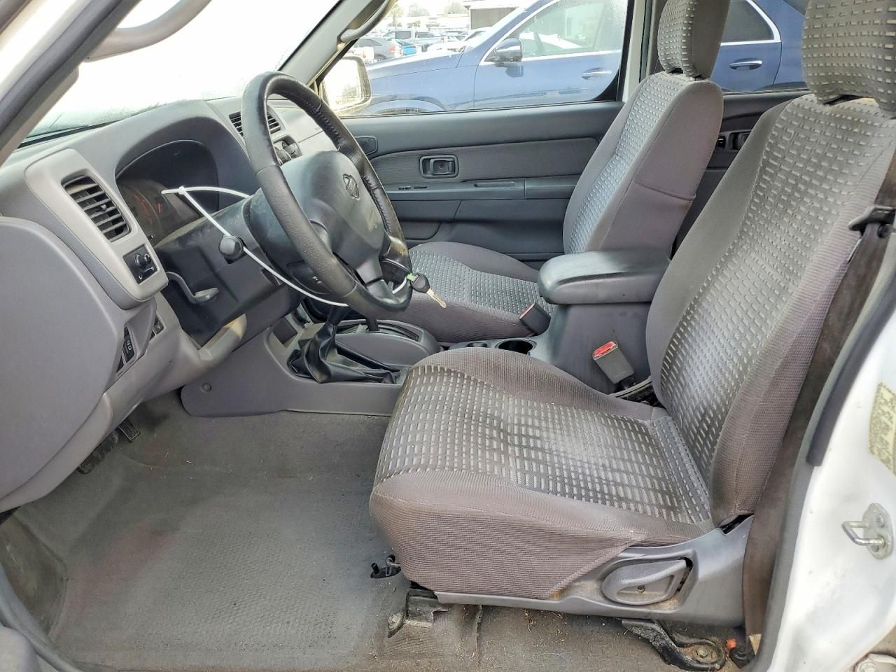 2001 Nissan Xterra xe