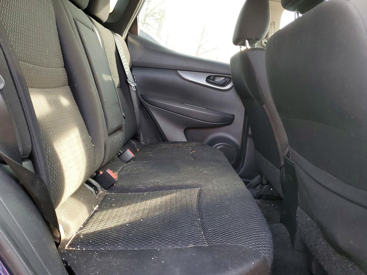 2020 Nissan Rogue Sport s