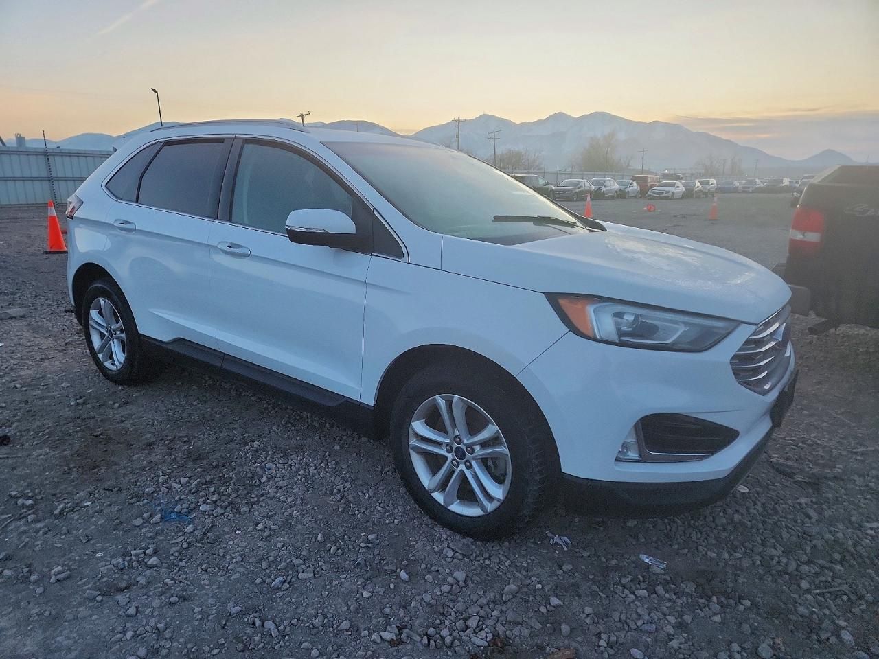 2019 Ford Edge sel