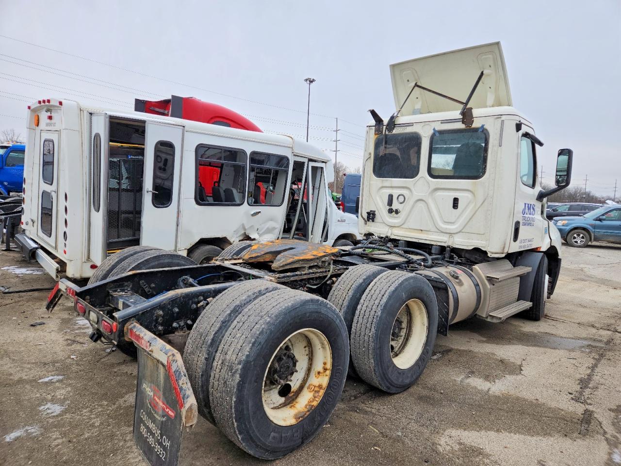 2019 Freigliner 2019 Freightliner Cascadia 116 Semi Truck