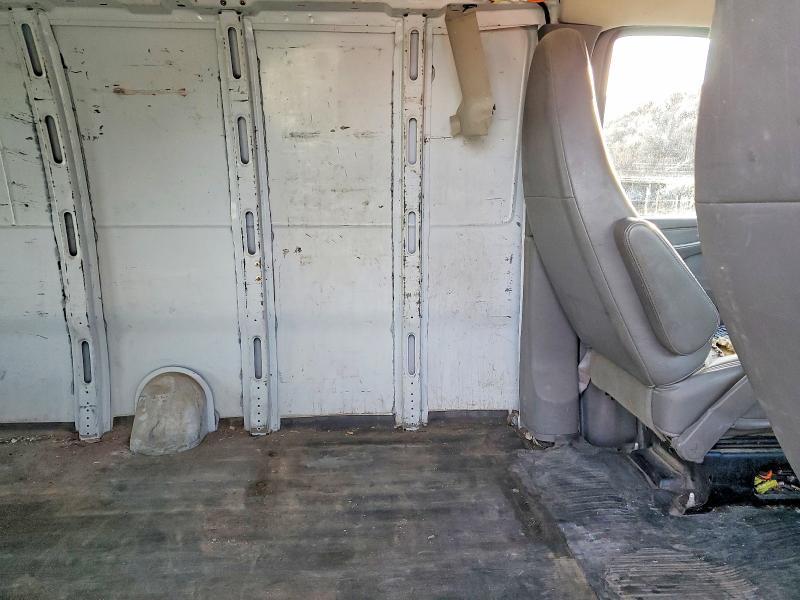2014 Chevrolet Express 2500 Delivery Van