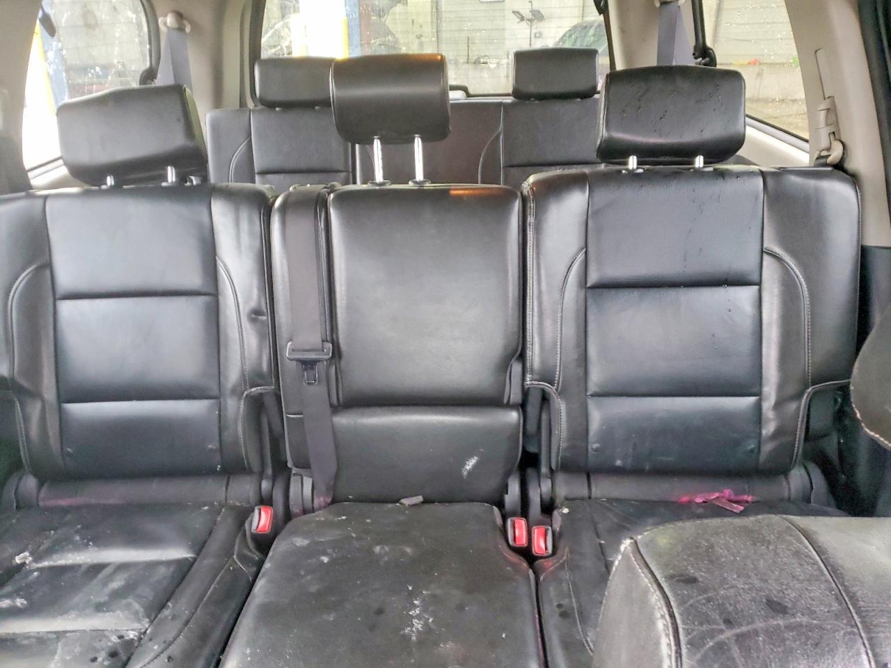 2011 Nissan Armada sv