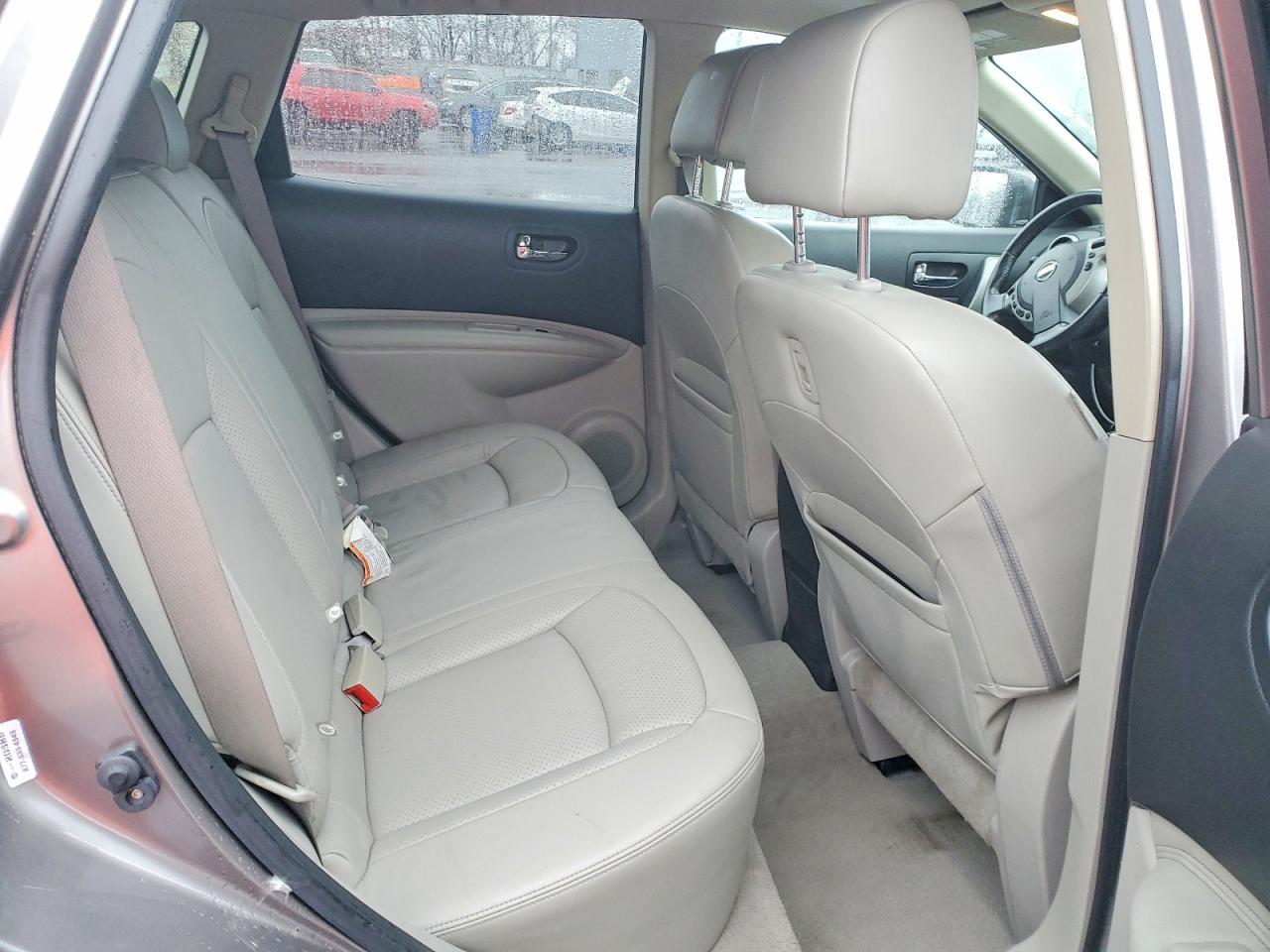 2010 Nissan Rogue s