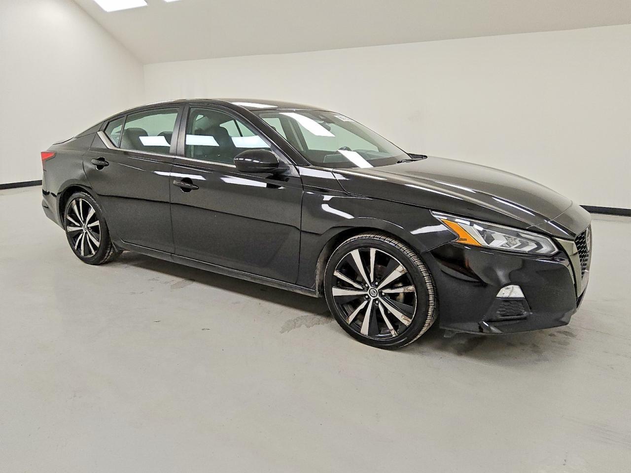 2022 Nissan Altima sr