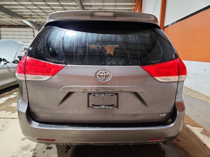 2014 Toyota Sienna le