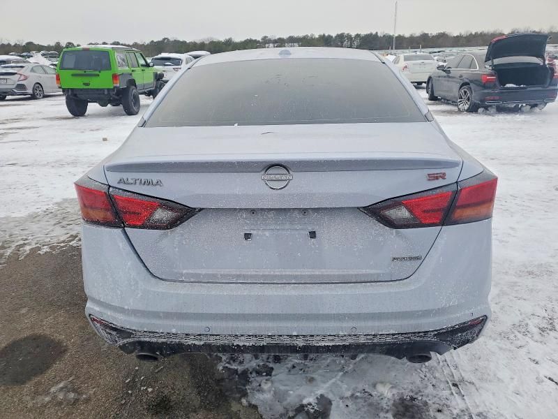 2024 Nissan Altima 2.0 sr