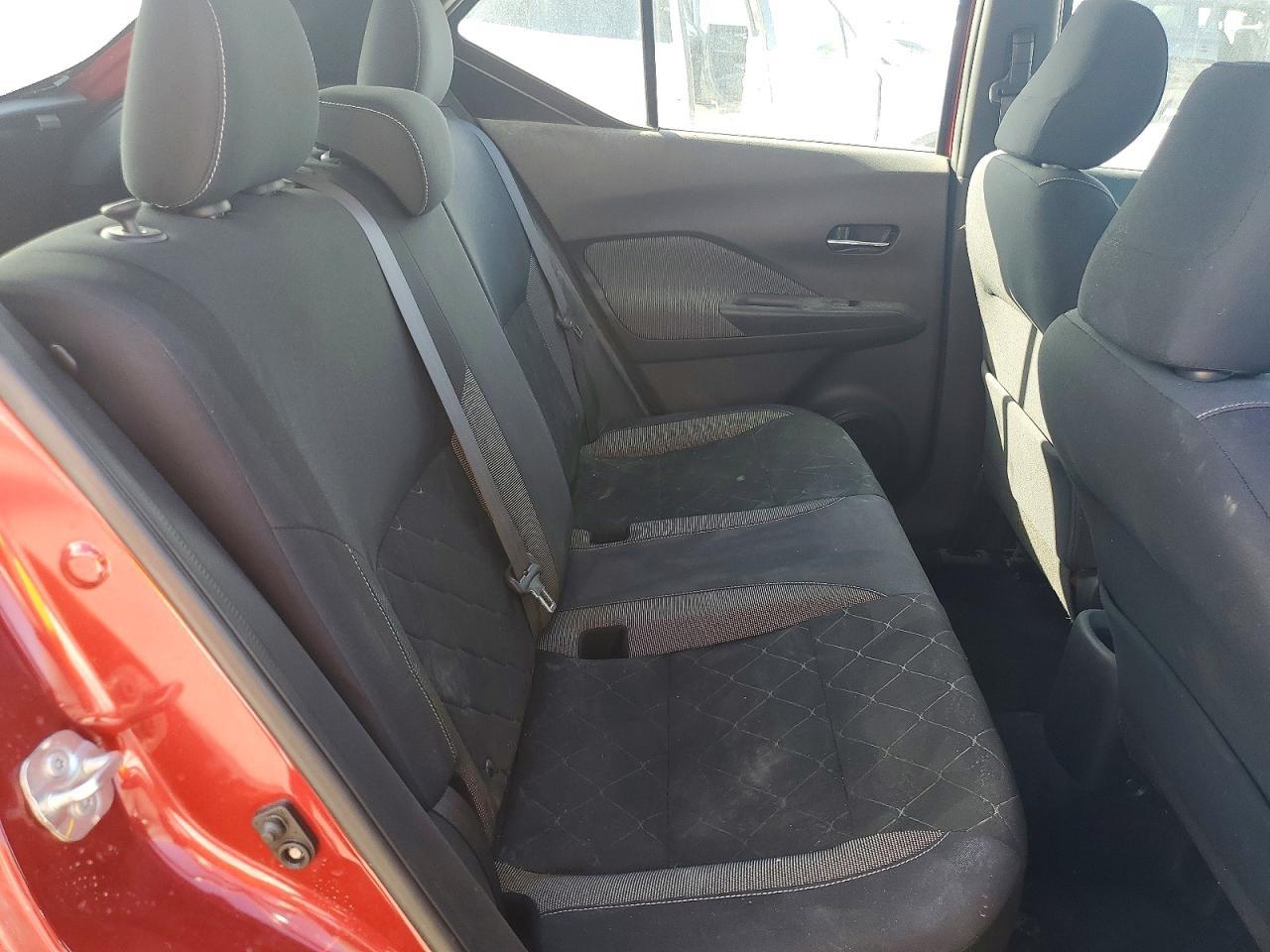 2018 Nissan Kicks s