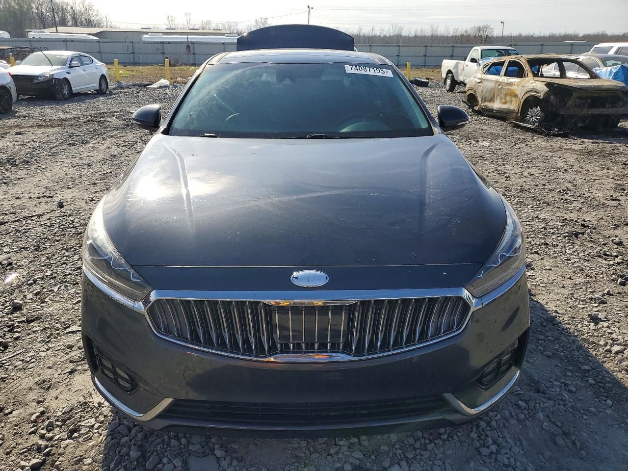 2019 KIA Cadenza Luxury