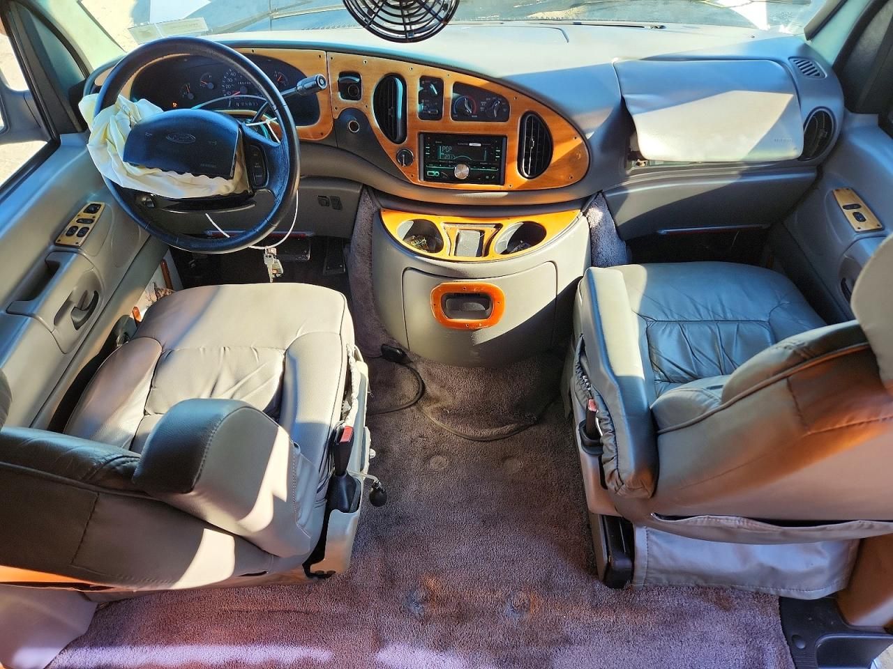 1998 Ford Econoline E150 van