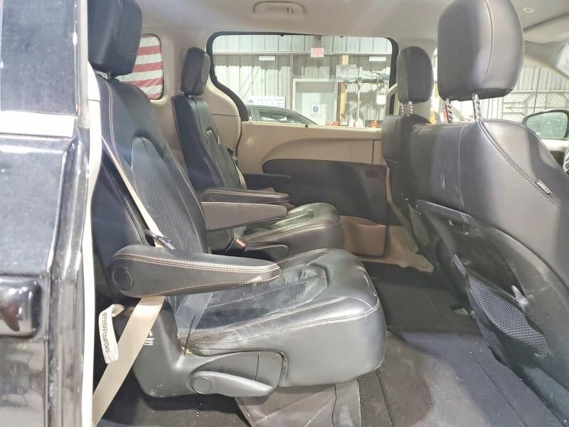 2018 Chrysler Pacifica Touring l