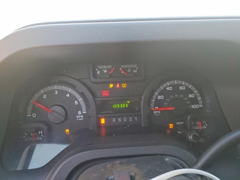 2013 Ford Econoline E250 van