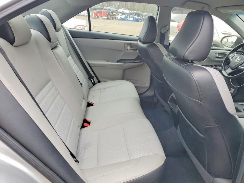 2016 Toyota Camry le