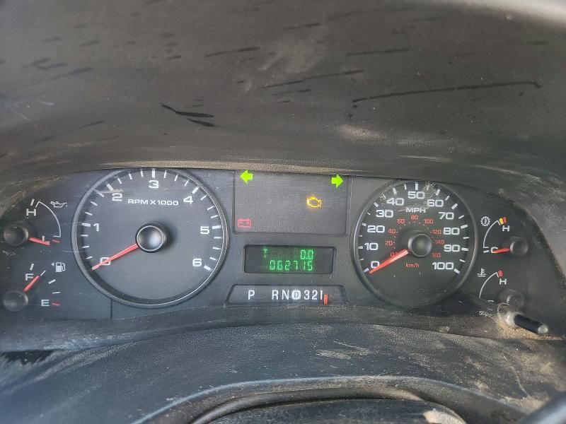 2006 Ford F350 Super Duty Flatbed Truck