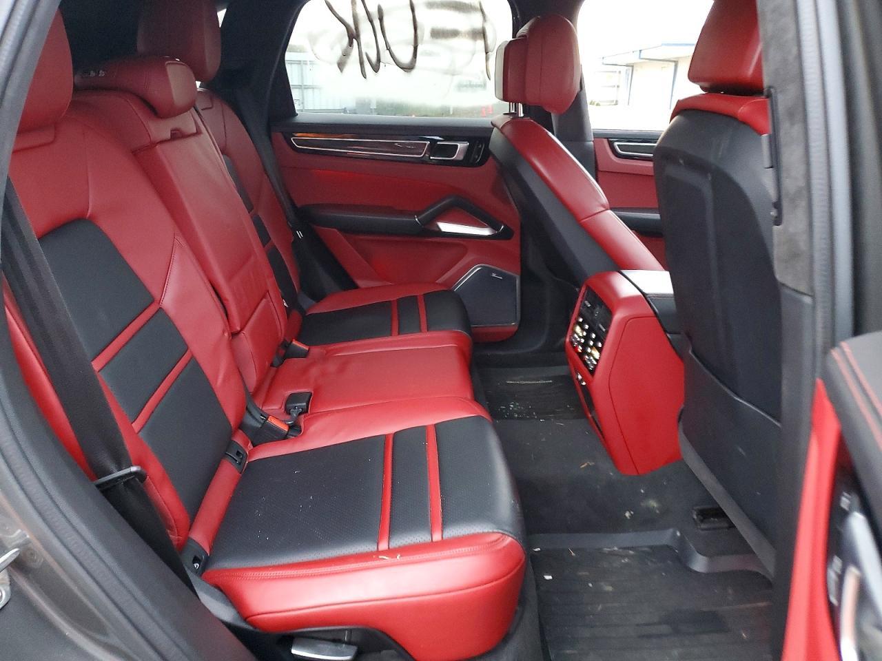 2021 Porsche Cayenne Turbo