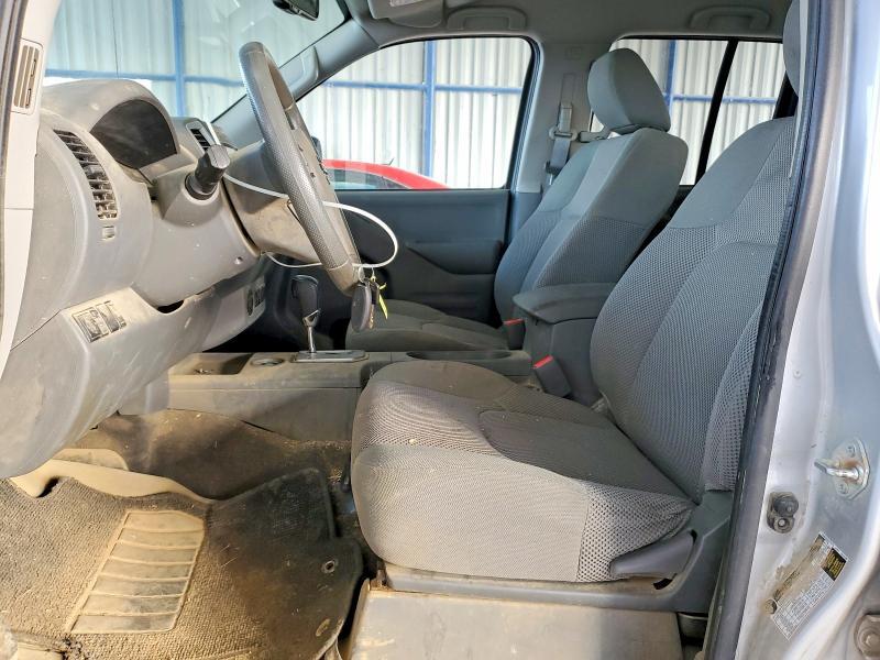 2021 Nissan Frontier s