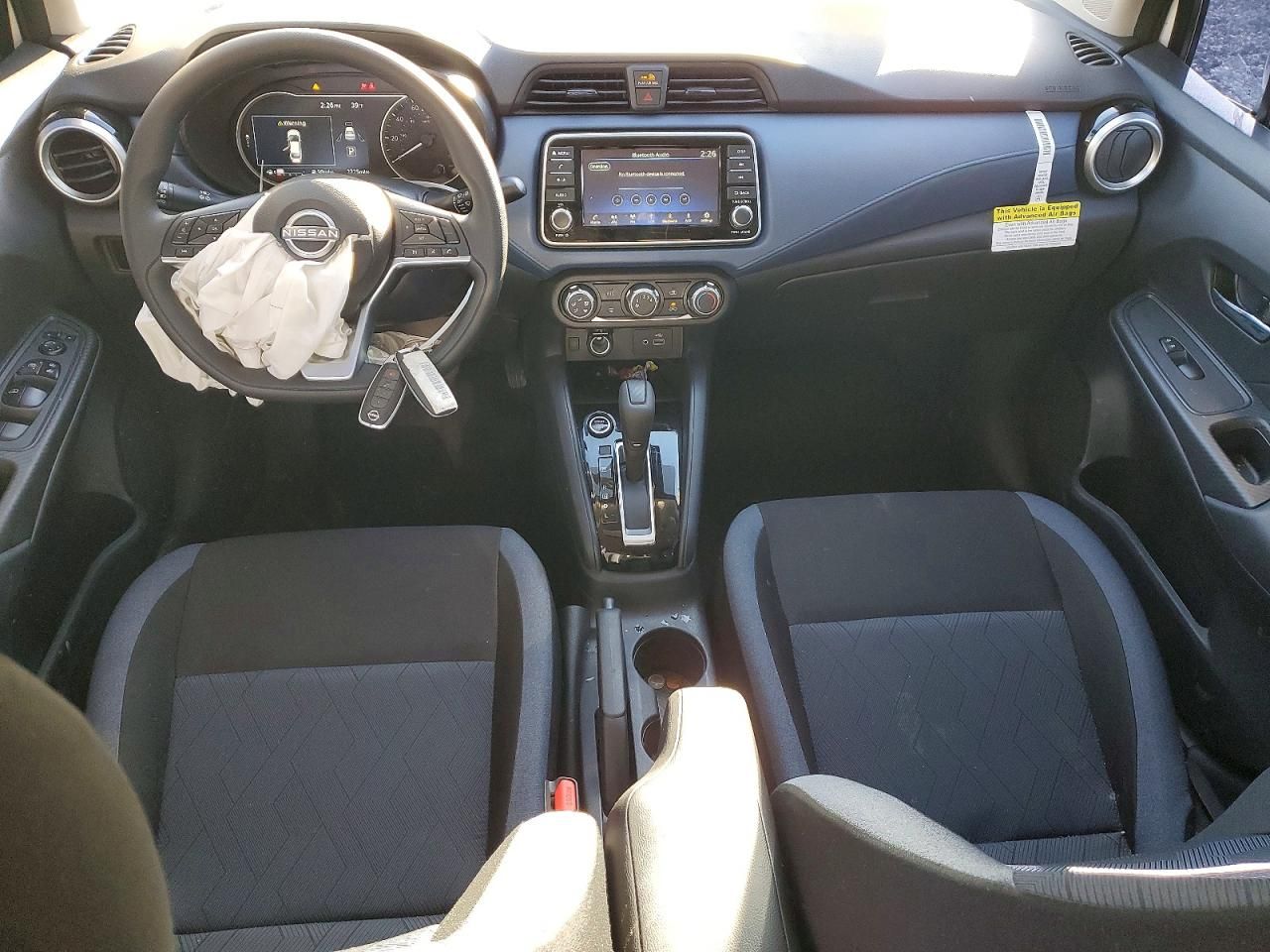 2025 Nissan Versa sv