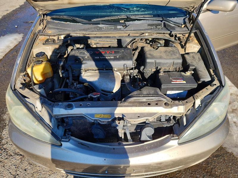 2004 Toyota Camry le