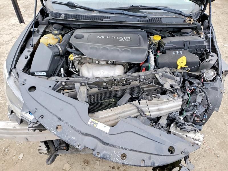 2016 Chrysler 200 Limited