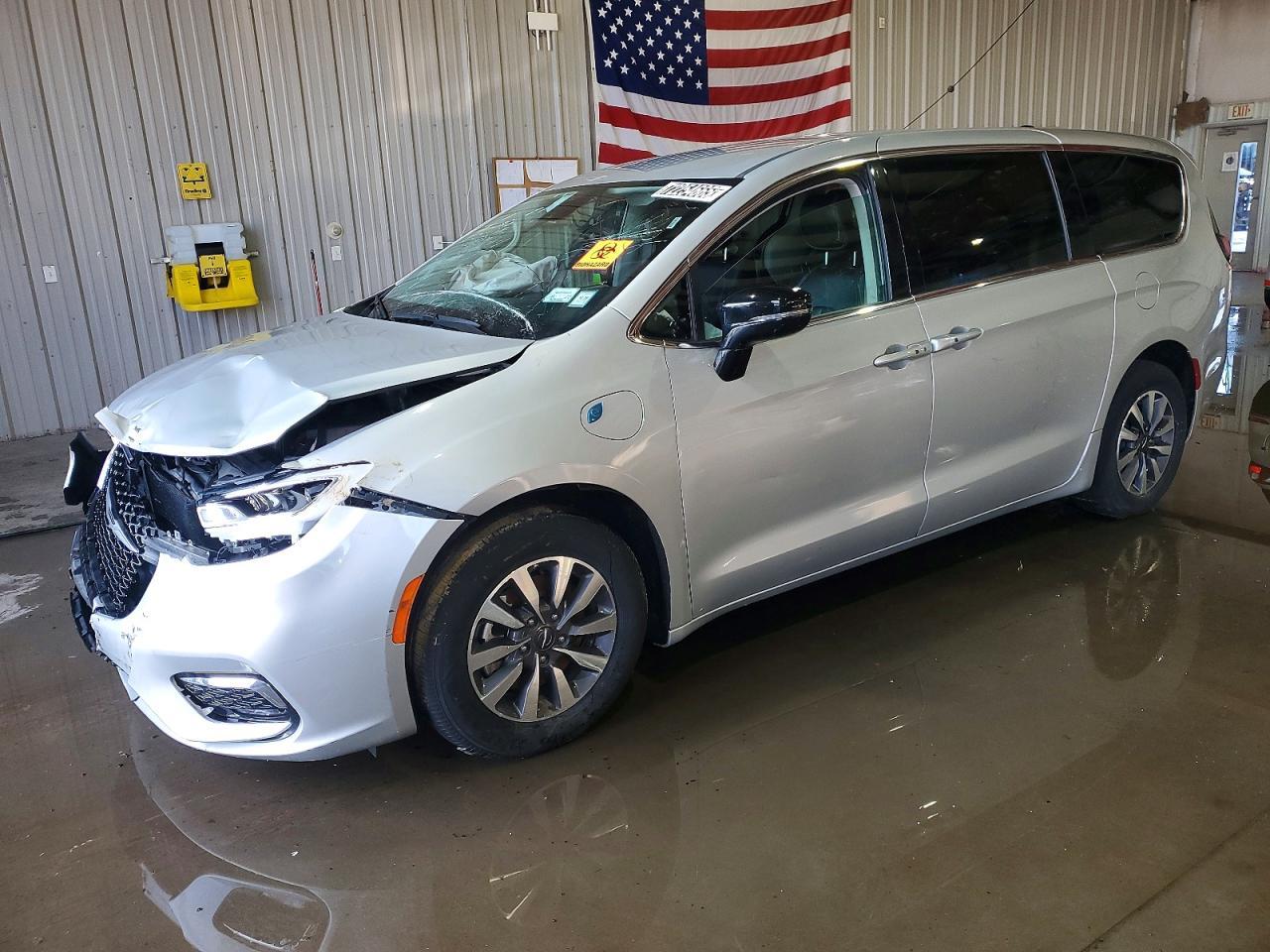2024 Chrysler Pacifica Hybrid Select