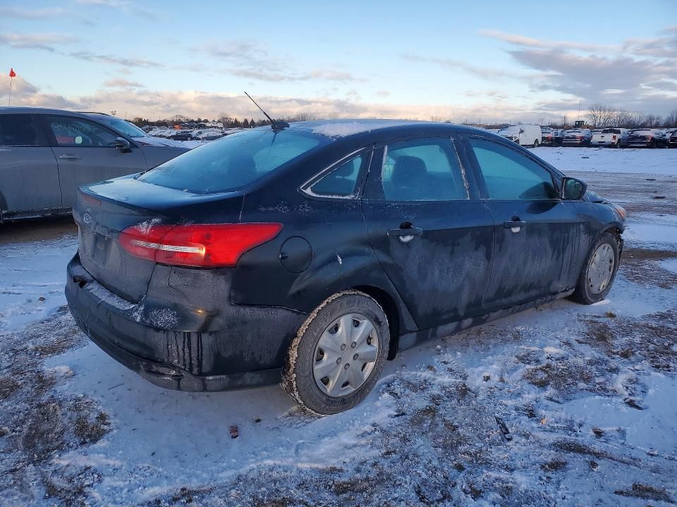 2016 Ford Focus s