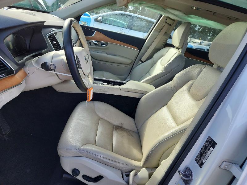 2022 Volvo Xc90 T6 Momentum