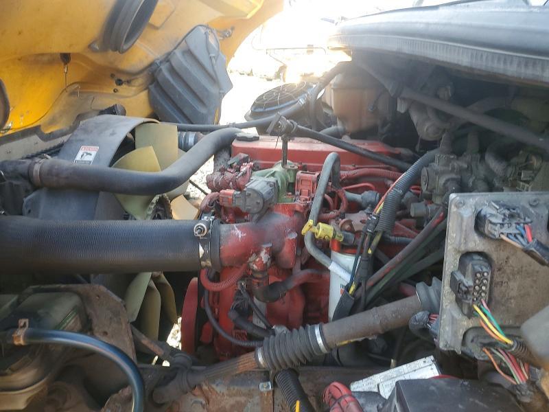 2011 Thomabuses 2011 Freightliner B2 School Bus