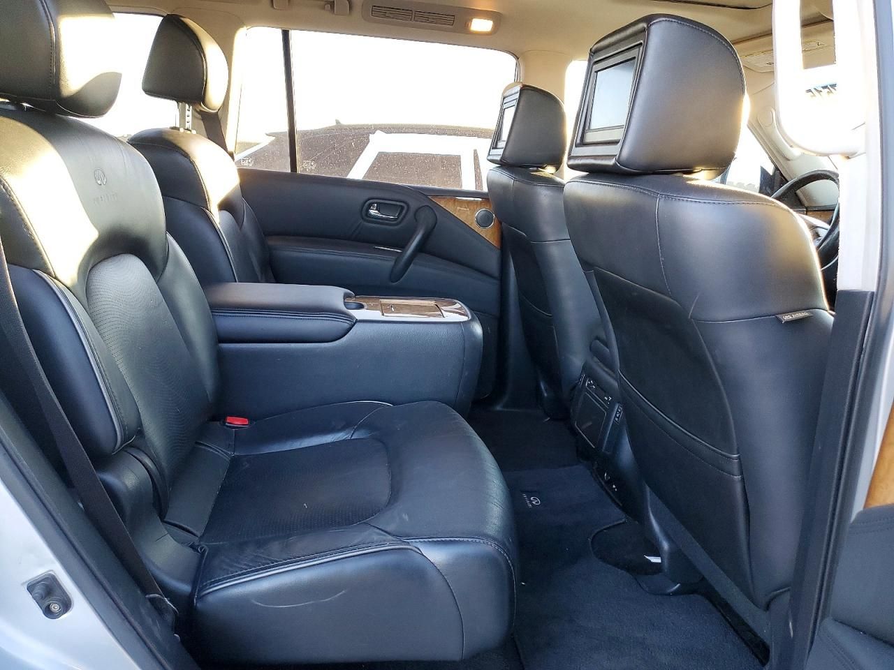 2012 Infiniti Qx56