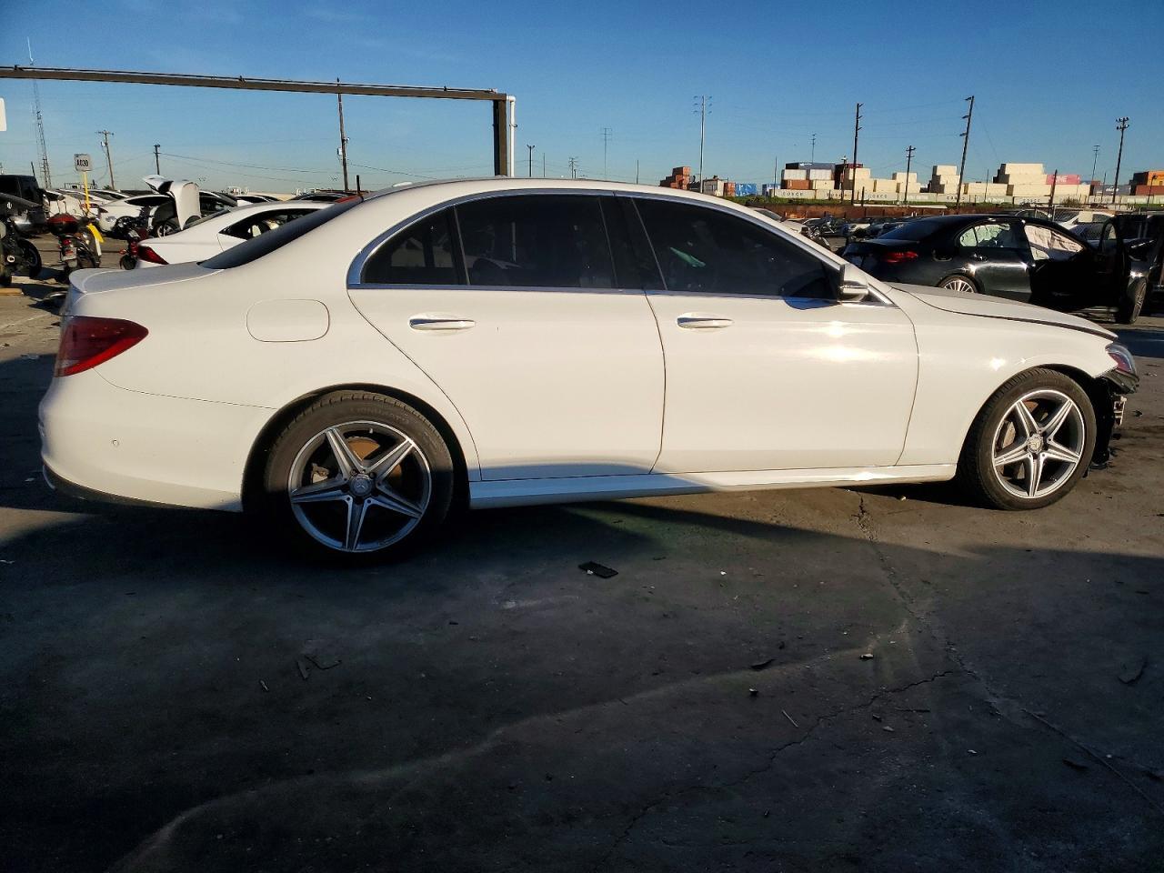 2017 Mercedes-Benz E 300