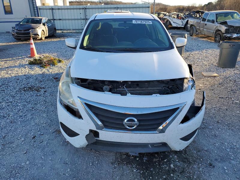 2018 Nissan Versa s Plus